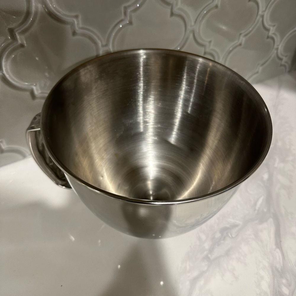 KitchenAid 3.5 QT Stainless Steel Mixing Bowl - Picture 2 of 3